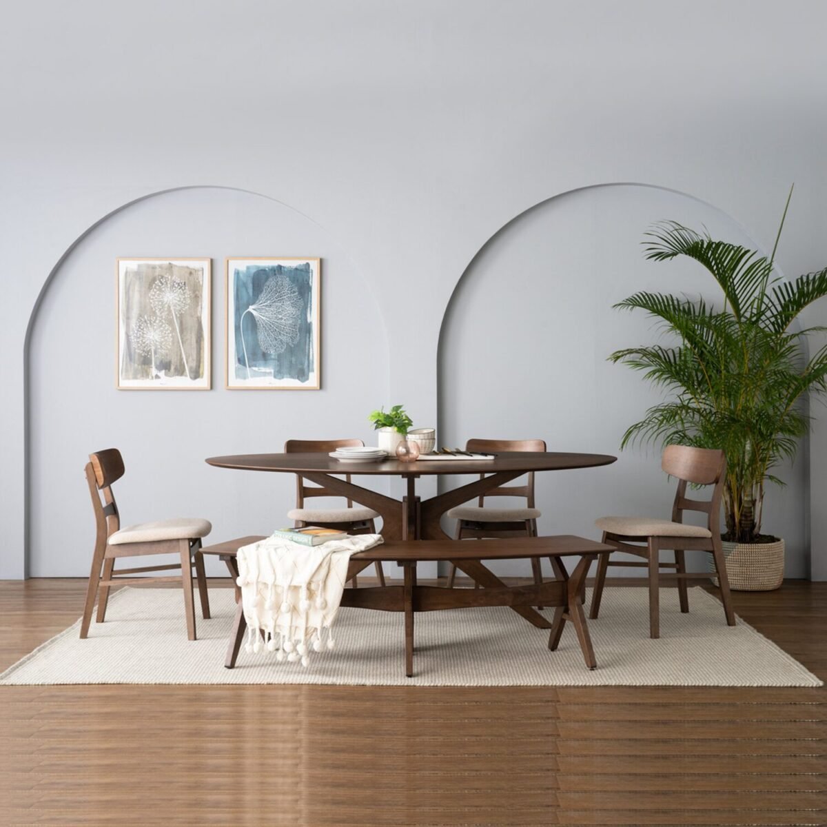 CONAN OVAL DINING TABLE