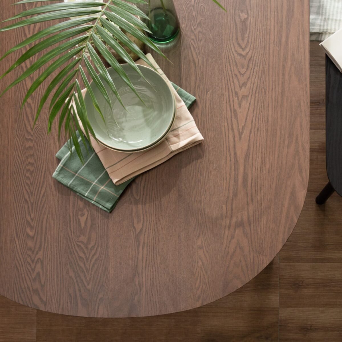 1.6M HAROLD Dining Table - Image 3