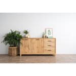 1.6M OREGON Sideboard